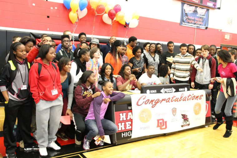 Heights Bball Signings 14.jpg